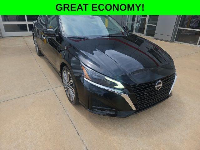 used 2023 Nissan Altima car, priced at $21,963