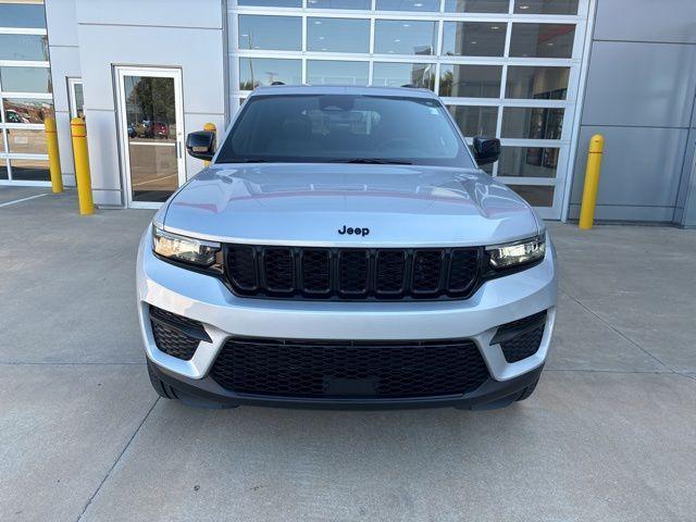 new 2024 Jeep Grand Cherokee car, priced at $38,390