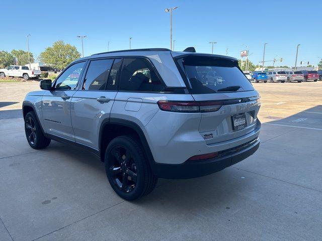 new 2024 Jeep Grand Cherokee car, priced at $38,390