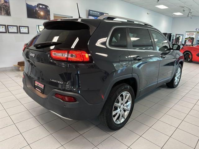 used 2018 Jeep Cherokee car, priced at $17,539