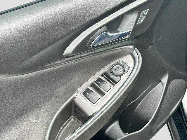 used 2020 Chevrolet Malibu car, priced at $14,671