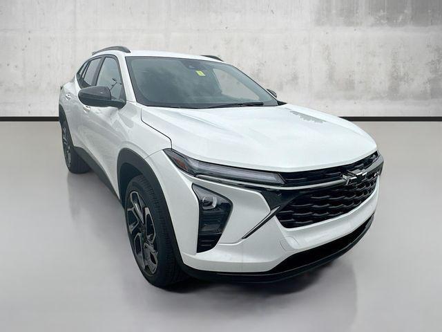 new 2025 Chevrolet Trax car, priced at $22,500