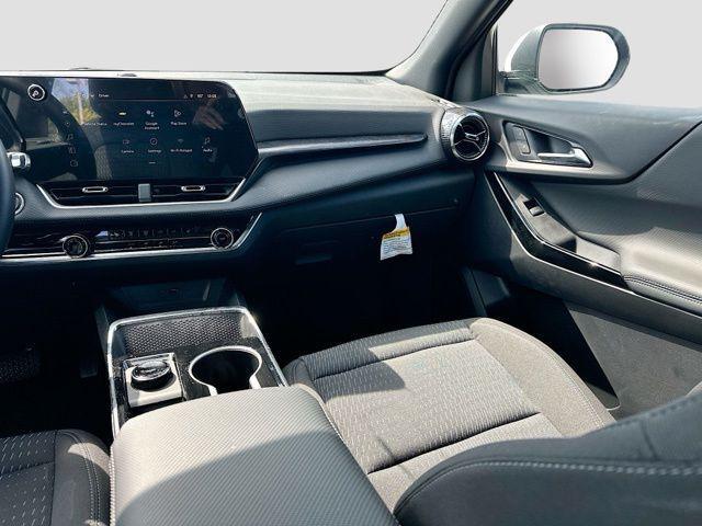 new 2026 Chevrolet Equinox car, priced at $26,995