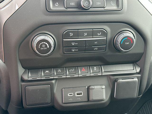 new 2024 Chevrolet Silverado 1500 car, priced at $35,995