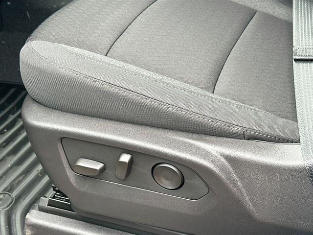 new 2024 Chevrolet Silverado 1500 car, priced at $35,995