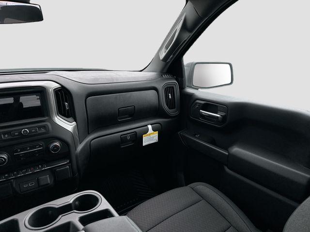 new 2024 Chevrolet Silverado 1500 car, priced at $35,995
