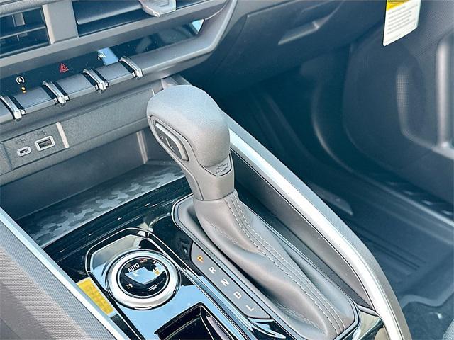 new 2025 Chevrolet Colorado car, priced at $33,995