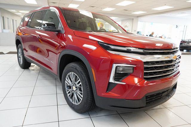 new 2025 Chevrolet Traverse car, priced at $41,995