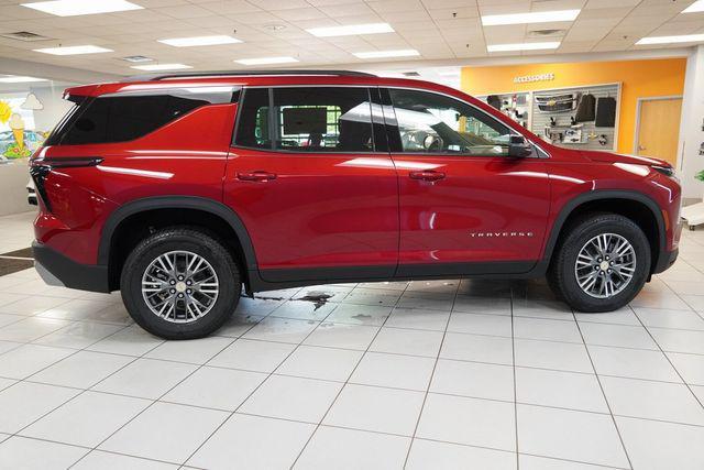 new 2025 Chevrolet Traverse car, priced at $41,995