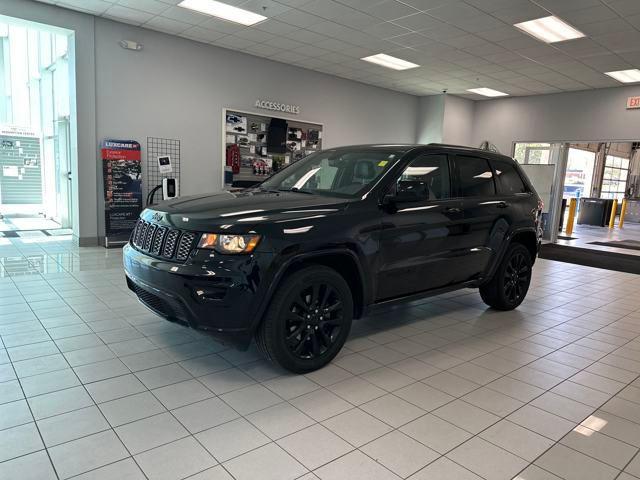 used 2017 Jeep Grand Cherokee car, priced at $17,471