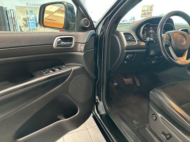 used 2017 Jeep Grand Cherokee car, priced at $17,471