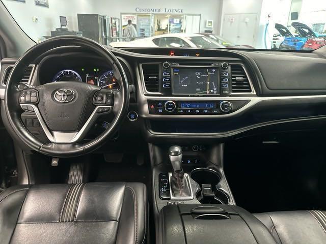 used 2019 Toyota Highlander car, priced at $26,498