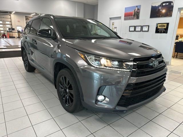 used 2019 Toyota Highlander car, priced at $26,498