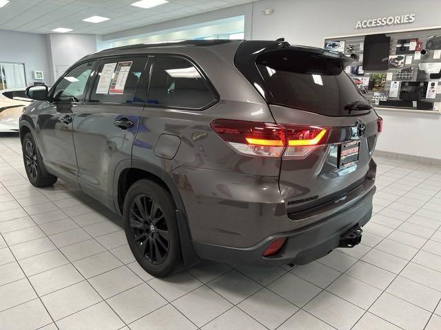 used 2019 Toyota Highlander car, priced at $26,498