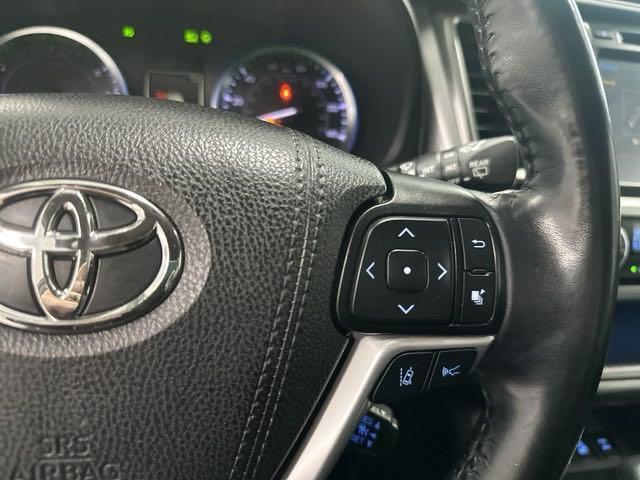 used 2019 Toyota Highlander car, priced at $26,498