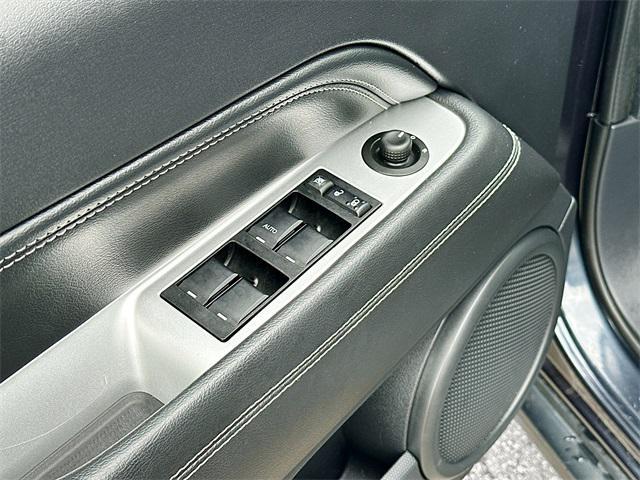 used 2015 Jeep Compass car, priced at $10,624