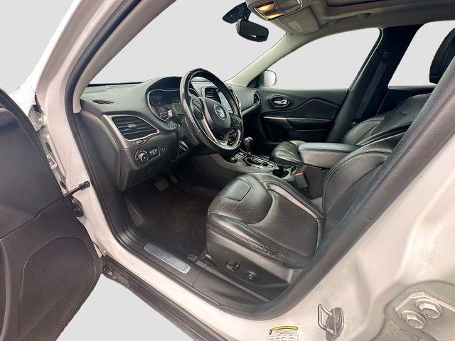 used 2019 Jeep Cherokee car, priced at $17,354