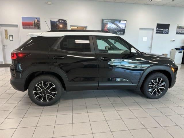 new 2025 Chevrolet TrailBlazer car, priced at $28,795