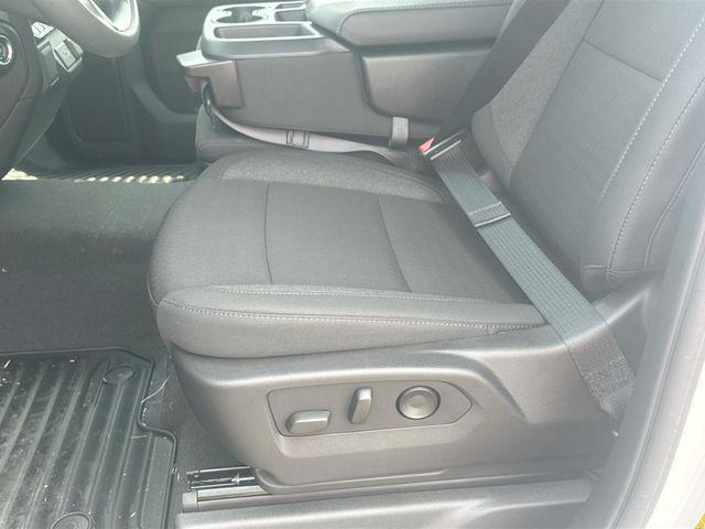 new 2024 Chevrolet Silverado 1500 car, priced at $35,995
