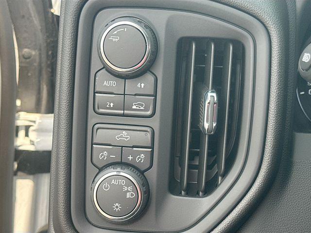 new 2024 Chevrolet Silverado 1500 car, priced at $35,995