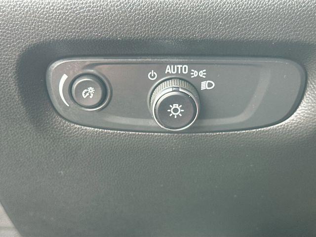 used 2023 Chevrolet Traverse car, priced at $26,045