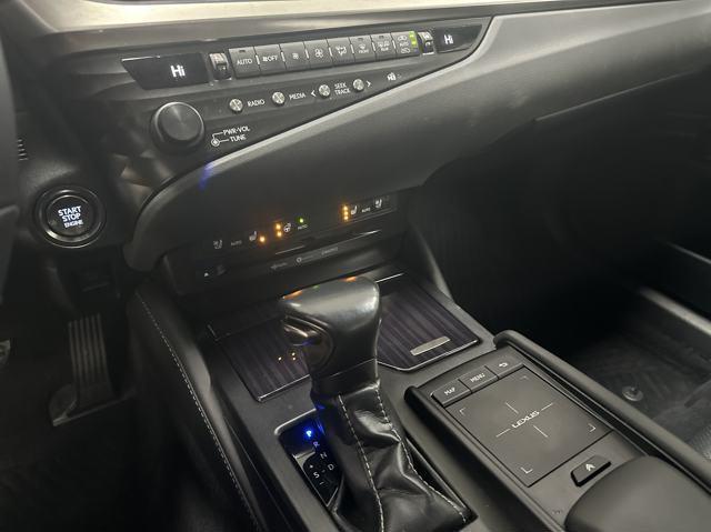 used 2019 Lexus ES 350 car, priced at $30,129