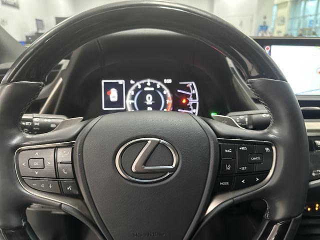 used 2019 Lexus ES 350 car, priced at $30,129