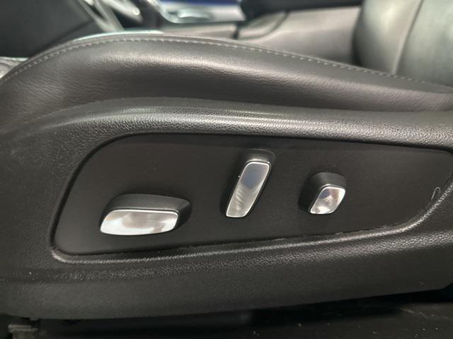 used 2018 Cadillac XT5 car