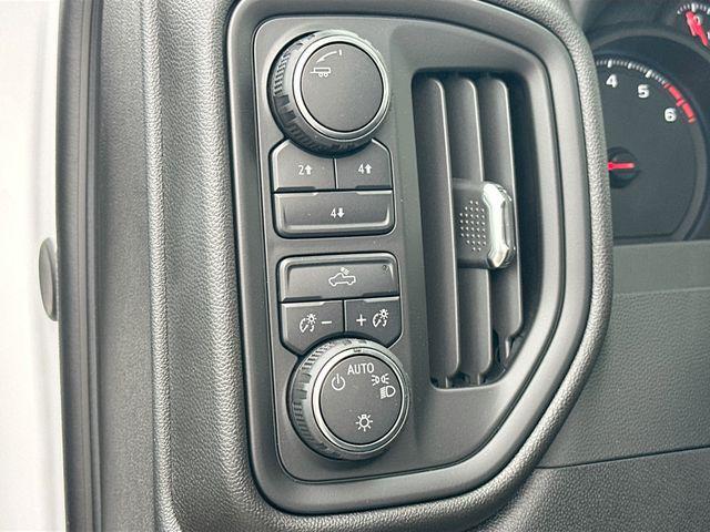 new 2024 Chevrolet Silverado 2500 car, priced at $46,360