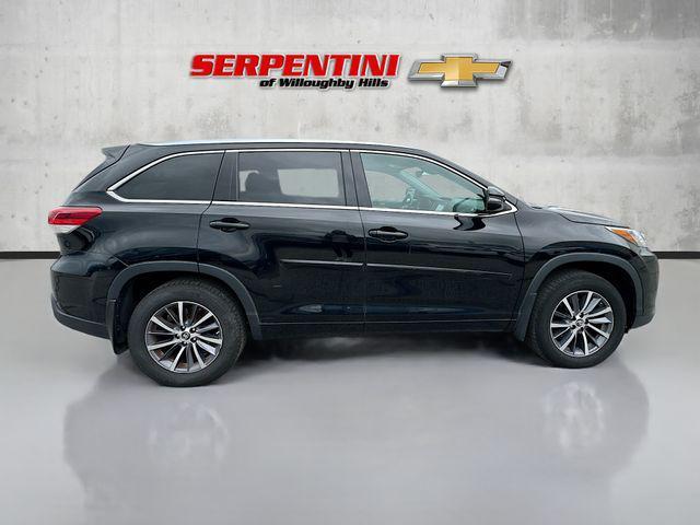 used 2018 Toyota Highlander car, priced at $25,943