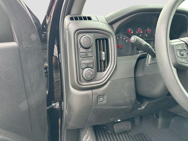 new 2024 Chevrolet Silverado 1500 car, priced at $35,995