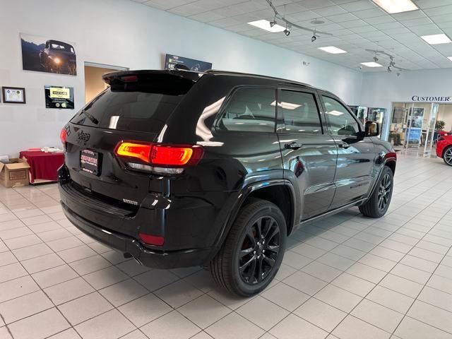 used 2017 Jeep Grand Cherokee car, priced at $17,366