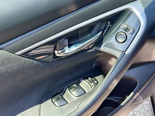 used 2014 Nissan Altima car, priced at $10,998