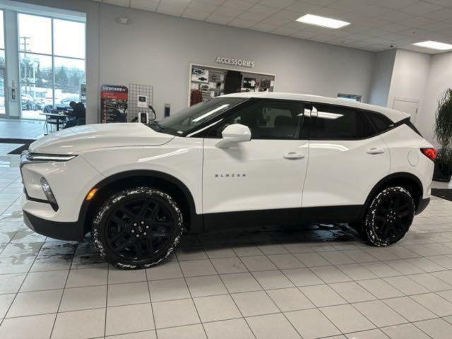 new 2025 Chevrolet Blazer car, priced at $29,200
