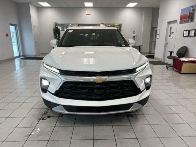 new 2025 Chevrolet Blazer car, priced at $29,200