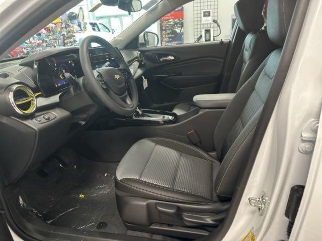 new 2025 Chevrolet Trax car, priced at $23,100
