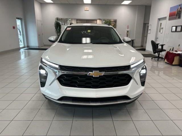 new 2025 Chevrolet Trax car, priced at $23,100