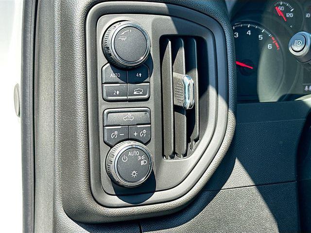 new 2024 Chevrolet Silverado 1500 car, priced at $39,495