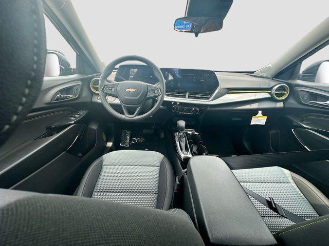 new 2025 Chevrolet Trax car, priced at $21,785