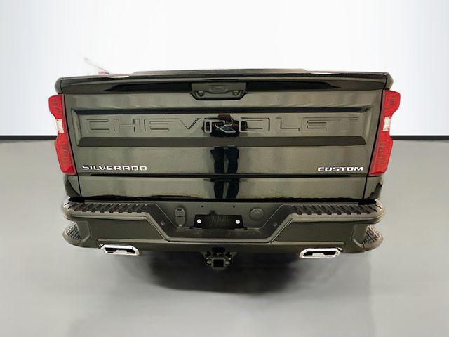 new 2025 Chevrolet Silverado 1500 car, priced at $42,290