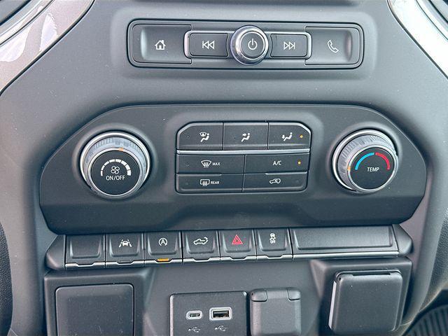 new 2024 Chevrolet Silverado 1500 car, priced at $35,995