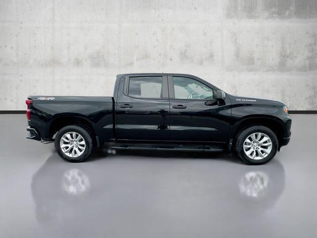 new 2024 Chevrolet Silverado 1500 car, priced at $35,995