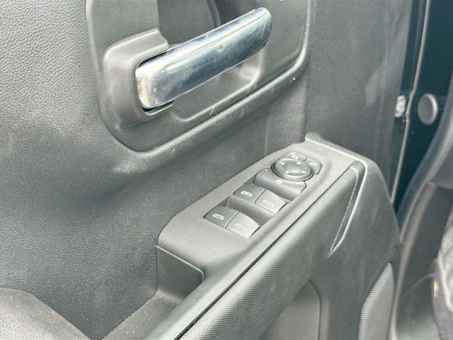 new 2024 Chevrolet Silverado 1500 car, priced at $35,995