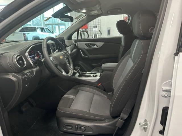 new 2025 Chevrolet Blazer car, priced at $32,999