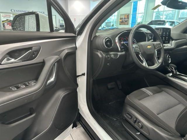 new 2025 Chevrolet Blazer car, priced at $32,999