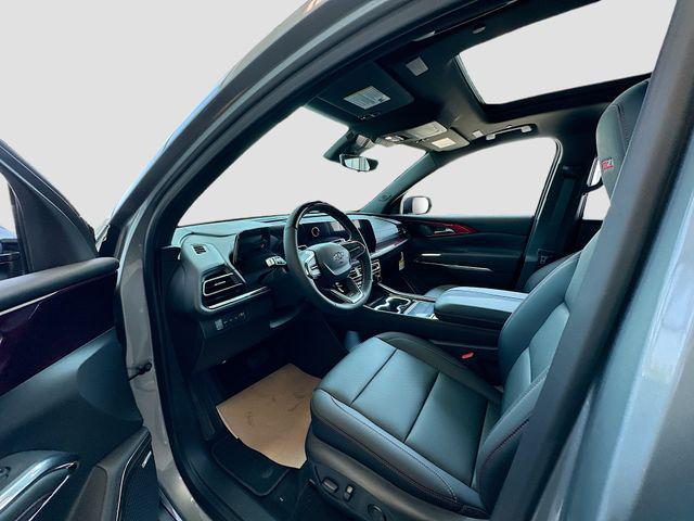 new 2025 Chevrolet Traverse car, priced at $54,014