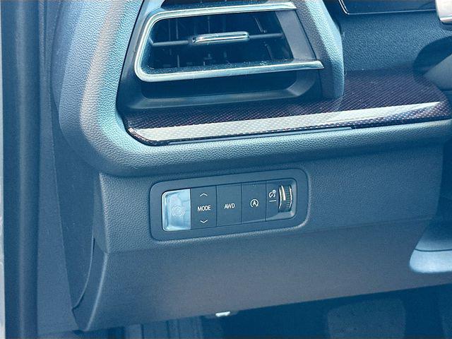 new 2025 Chevrolet Traverse car, priced at $54,014