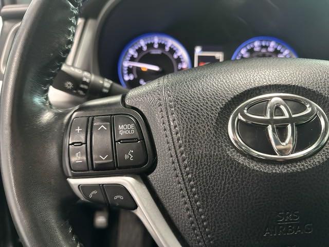 used 2019 Toyota Highlander car, priced at $26,288