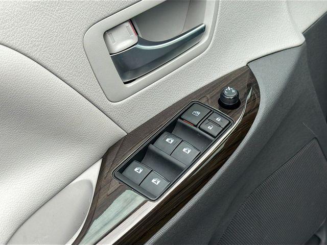 used 2020 Toyota Sienna car, priced at $29,287