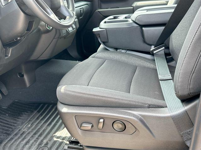 new 2024 Chevrolet Silverado 1500 car, priced at $35,995